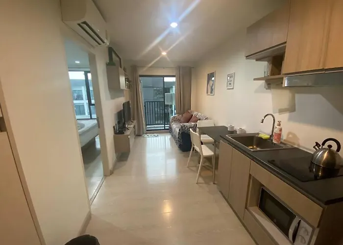 Cozy With Free Wi-fi Netflix Near Bts Onnut Bangkok